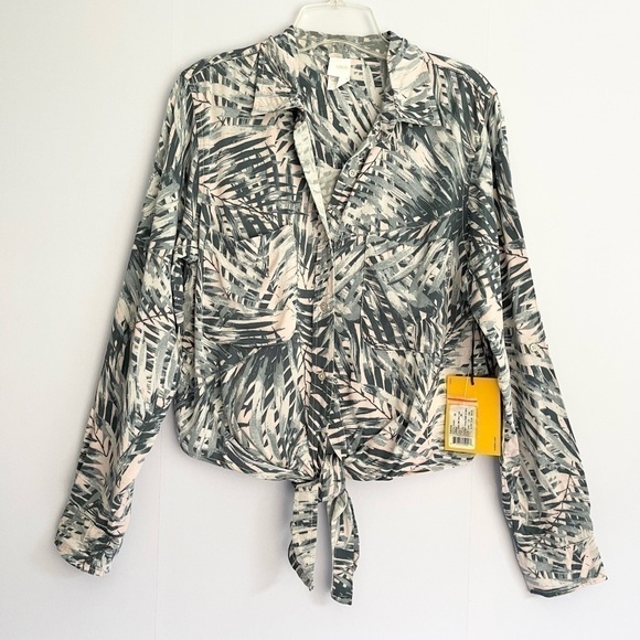 NEW Lole Crystal Pink Jungle Palm Sasha Button Down Shirt US M - Picture 2 of 10